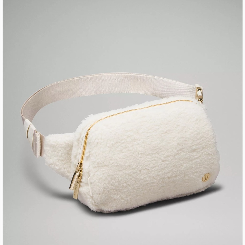Lululemon Cream Sherpa Crossbody Bag - Picture 2 of 4